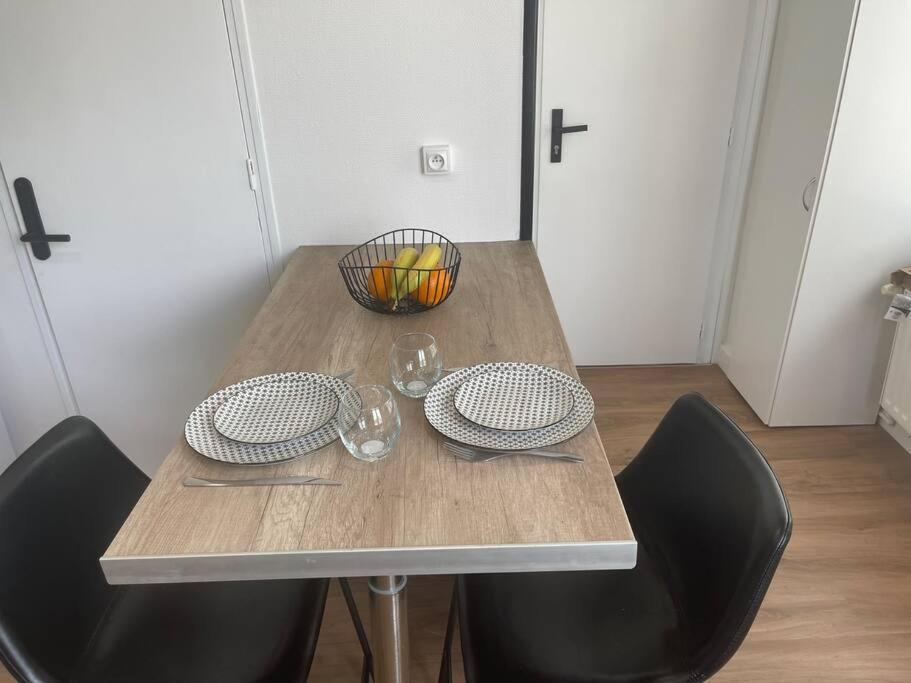 La Perle Marine- Proche Marche Central Et Vieux Port - Wifi Haut Debit - Apartment *
