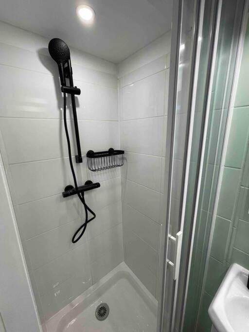 Apartment La Perle Marine- Proche Marche Central Et Vieux Port - Wifi Haut Debit - *