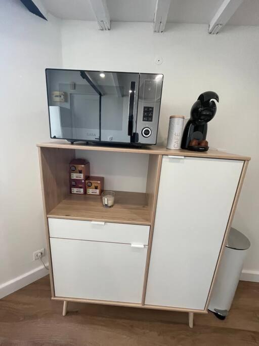 Apartment La Perle Marine- Proche Marche Central Et Vieux Port - Wifi Haut Debit -